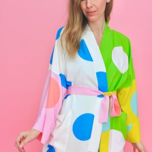 Pretty Housecoat/Robe in Dopamine Dot