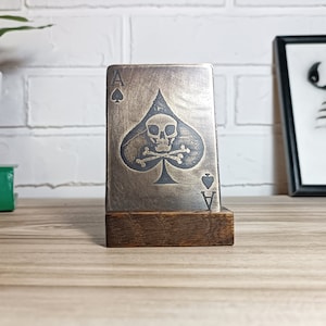 Trench Art Messing Vietnamkrieg Pik-Ass Todesschädel-Karte, militärisches Dekor, Vietnam-Veteran, Vietnam-Ära, Tötungskarte, US-Armee, Vietnam-Erinnerungsstücke