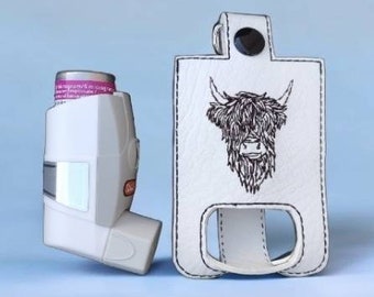 Inhaler holder, inhaler case keyring, Highland cow, inhaler case, inhaler pouch, proAir Ventolin Albuterol Becotide