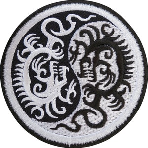 Yin et Yang Dragon chinois brodé fer/coudre écusson t-shirt veste badge