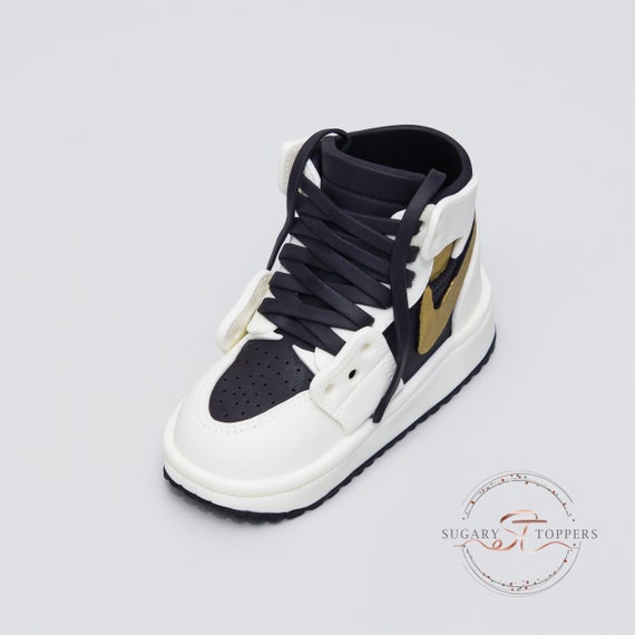 Air Jordan 1 sneakers cake topper baby schoenen trainers cake - Etsy  Nederland