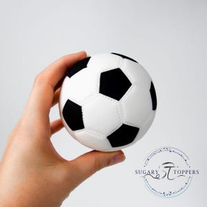 8.5 cm stitched football ball