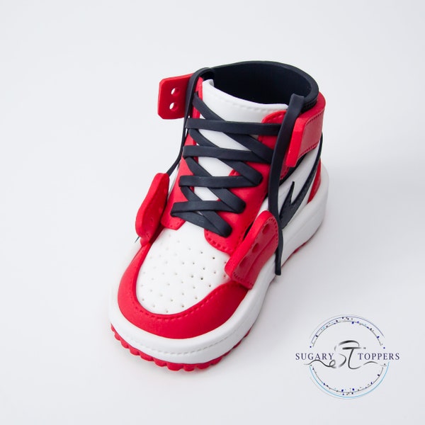 Air Jordan 1 Turnschuhe Cake Topper Babyschuhe Sneaker Tortendeko Kindergeburtstag aus Sugarpaste Fondant