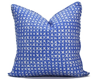 Jenny San Martin Design - Pillow in Smatte | Gumball Fabric - Designer Pillow - Blue and White Contemporary Pattern