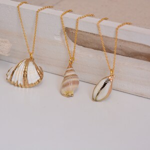 24K gold Seashell necklace, shell necklace, gold necklace, beach necklace, summer jewlery, summer necklace, minimalist necklace, sea