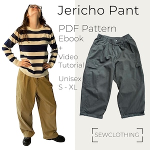 Op de afbeelding: De afbeelding toont een persoon in een gestreept marineblauw en crèmekleurig shirt met lange mouwen en een beige cargobroek. Daarnaast een grijze cargobroek. De tekst op de afbeelding luidt "Jericho Pant" en "PDF Pattern Ebook + Video Tutorial Unisex S-XL". Het logo "SEWCLOTHING" is ook zichtbaar.