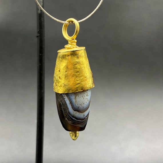 Gold Folded Agate Ancient Jewelry Amulet Bead Nec… - image 1