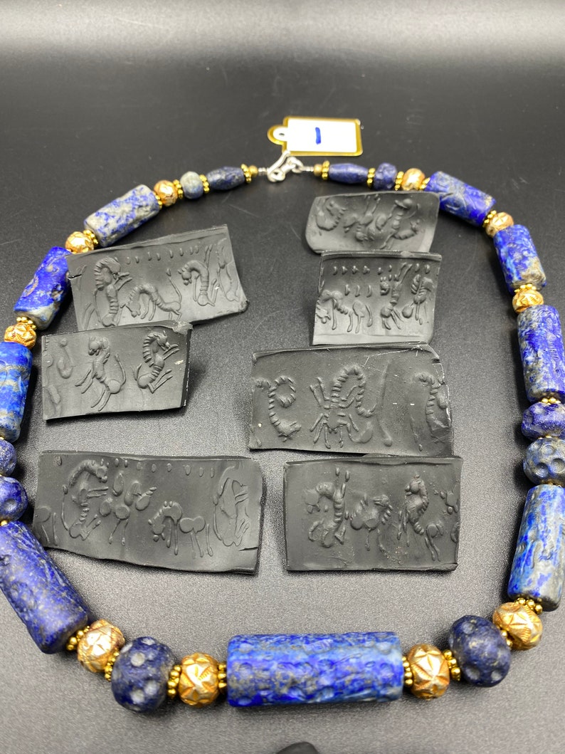 old-antique-lapis-lazuli-intaglio-cylinder-seal-stamp-bead-from