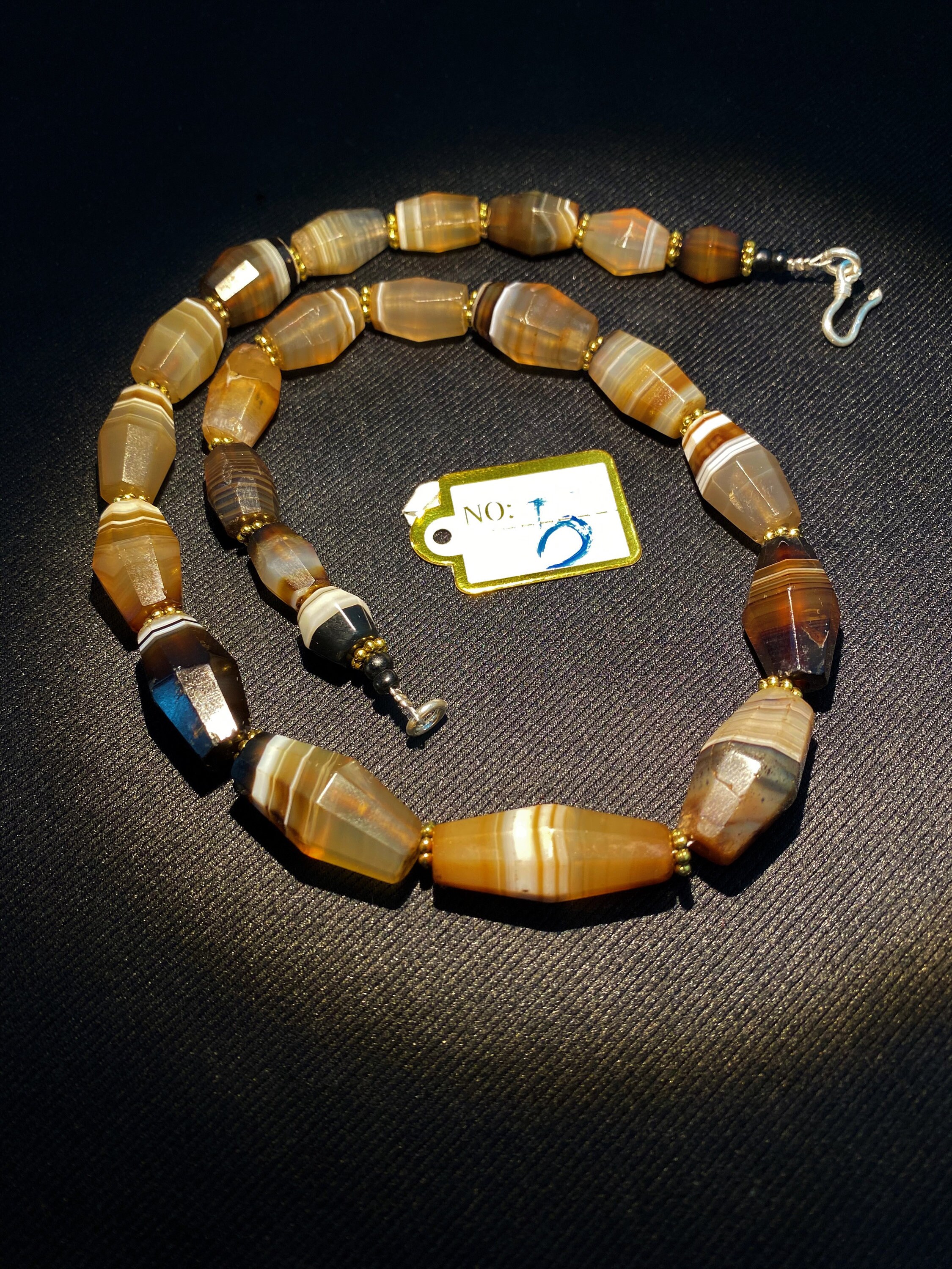 アンティークビーズ瑪瑙ネックレス 美しいアンティークの縞模様の瑪瑙のネックレスビーズ - Etsy 日本