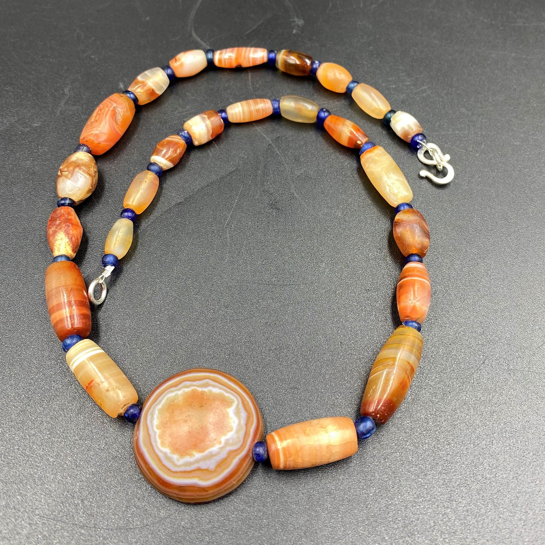 古い古代アンティークインドチベットヒマラヤ luk Mik ビーズと縞模様 