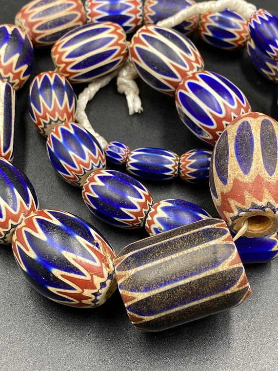 Antiguo antiguo Venecia Chevron vidrio perlas - Etsy España