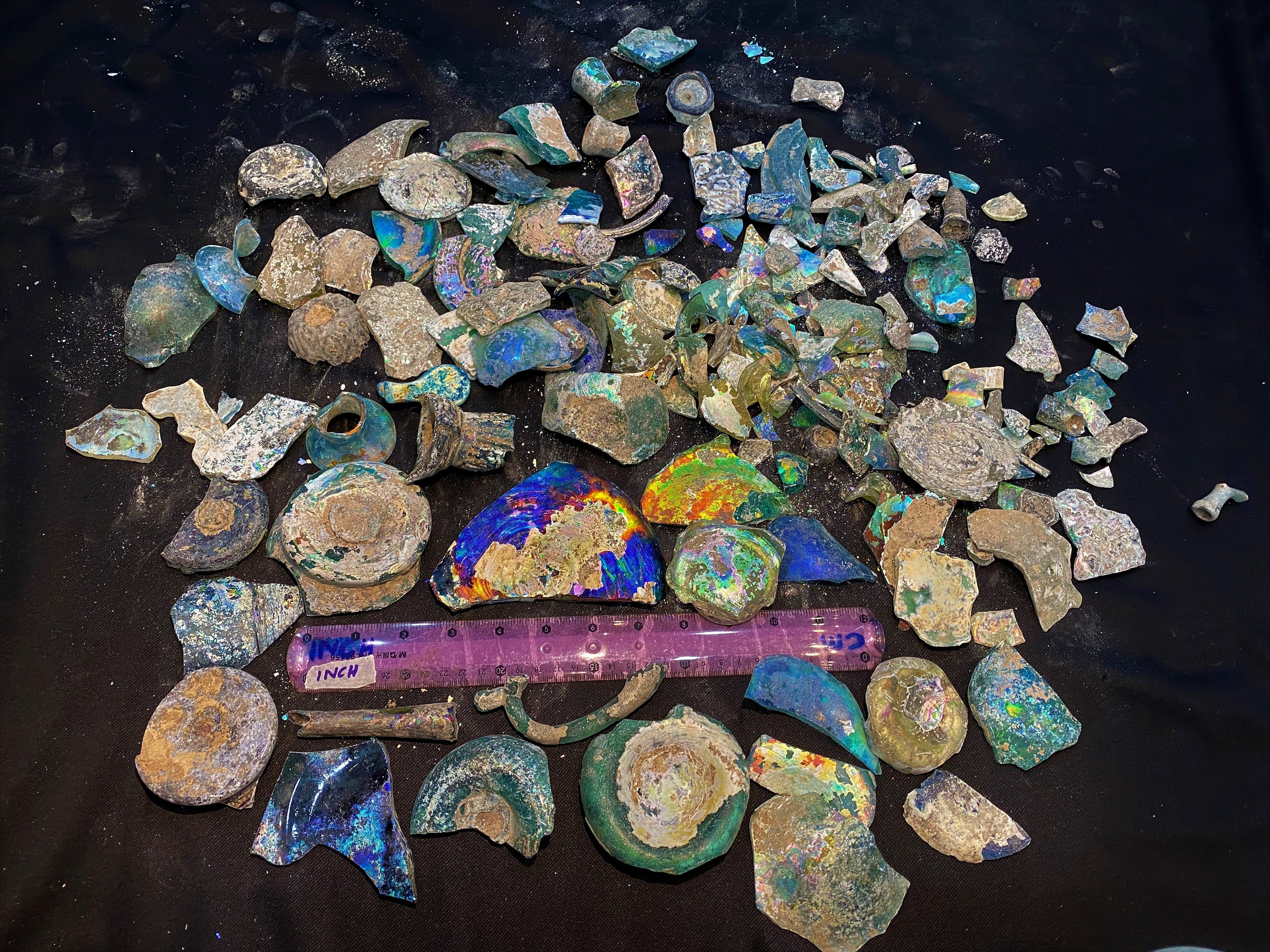 ✴︎高品質 銀化✴︎ローマングラス ボトル 破片 ローマ帝国 約1500年前 ✴︎高品質 銀化✴︎ローマングラス ボトル 破片 ローマ帝国 約