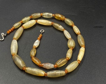 ミャンマーの古代ピュー文化時代の古いアンティークの古代瑪瑙ビーズ