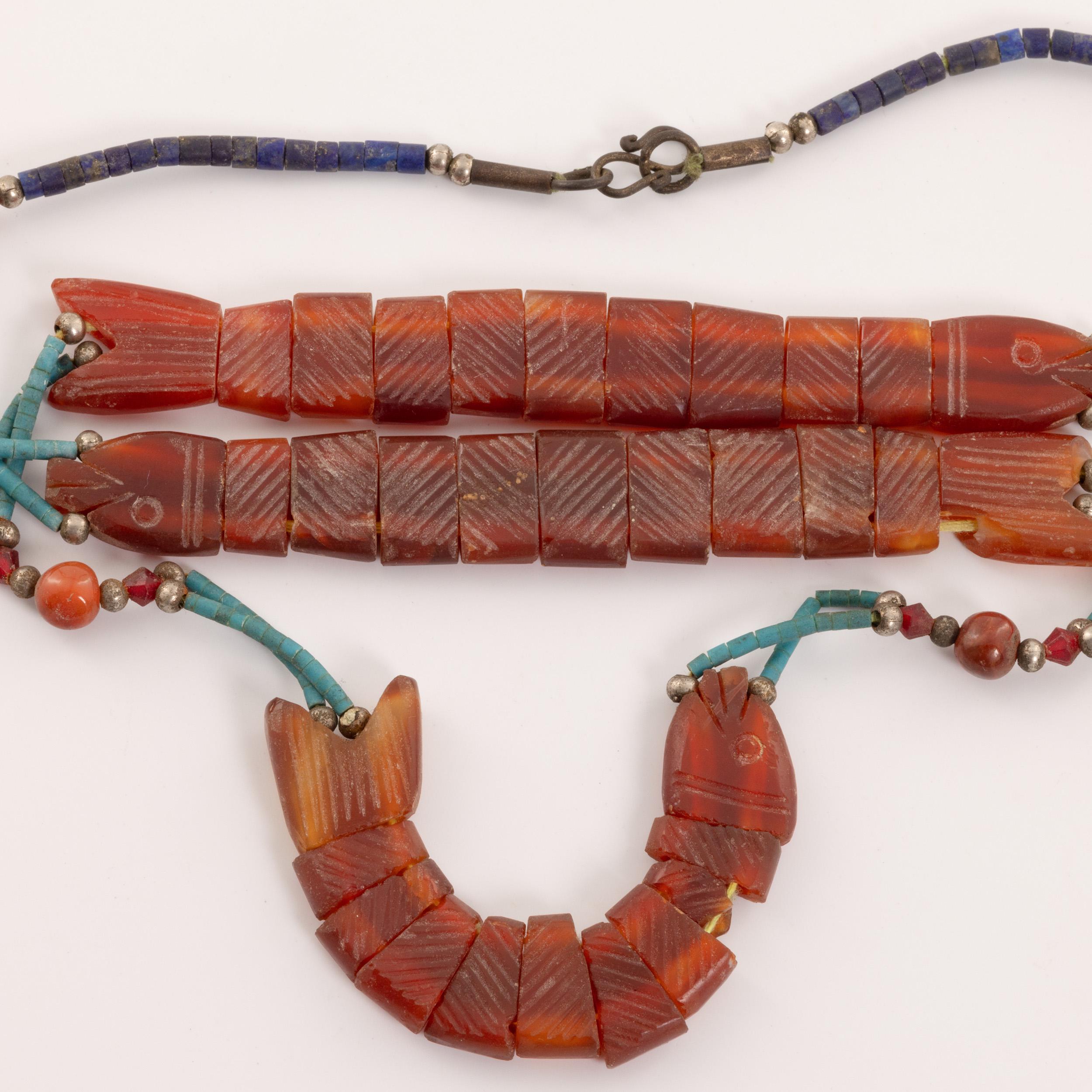 ヴィンテージ彫刻カーネリアン魚モチーフビーズネックレス、ターコイズ