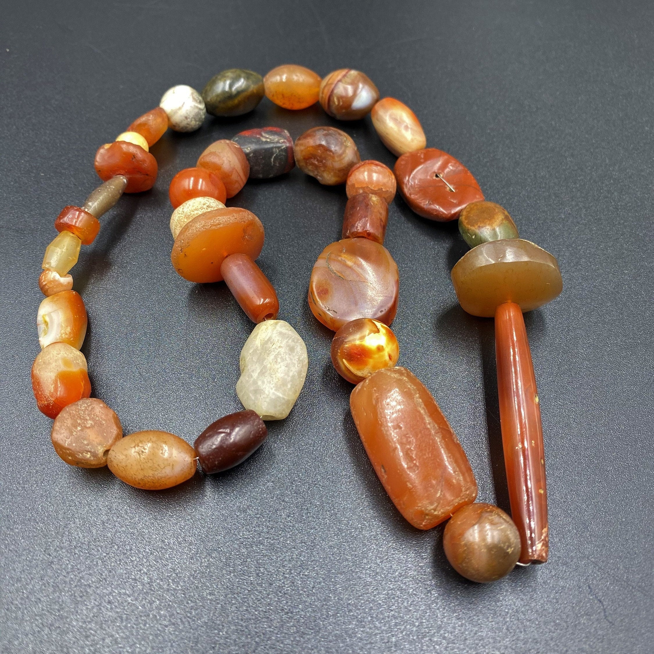 Collier De Perles De Cornaline De Mauritanie - Collection Sidley, 42 Pouces - Vintage Fin 19e/début 20e