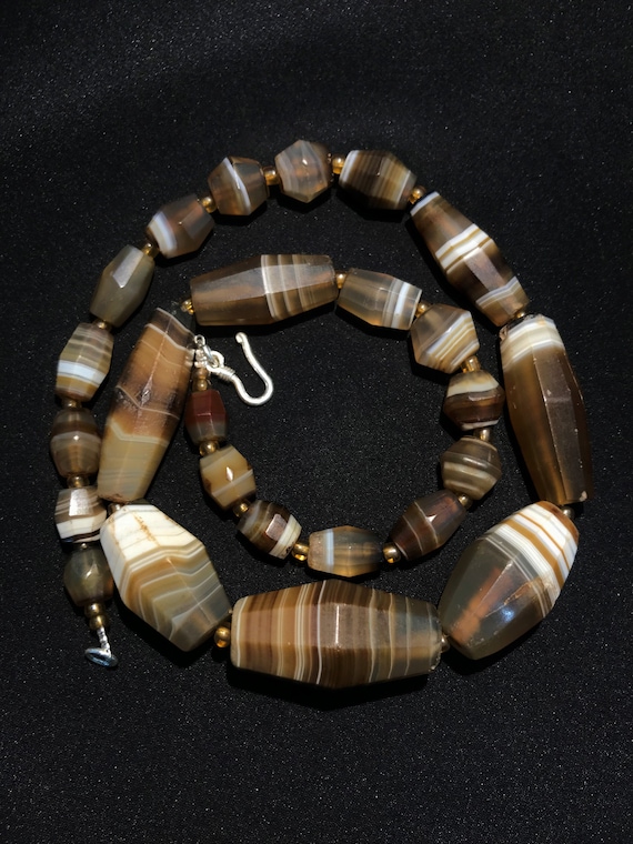 アンティークビーズ瑪瑙ネックレス 美しいアンティークの縞模様の瑪瑙のネックレスビーズ - Etsy 日本