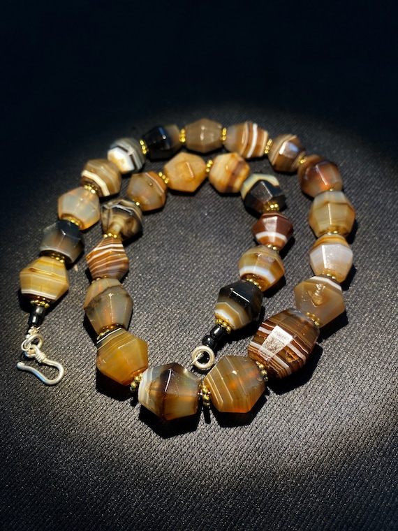 アンティークビーズ瑪瑙ネックレス 古い古代のアンティークの縞模様の瑪瑙ビーズネックレス - Etsy 日本
