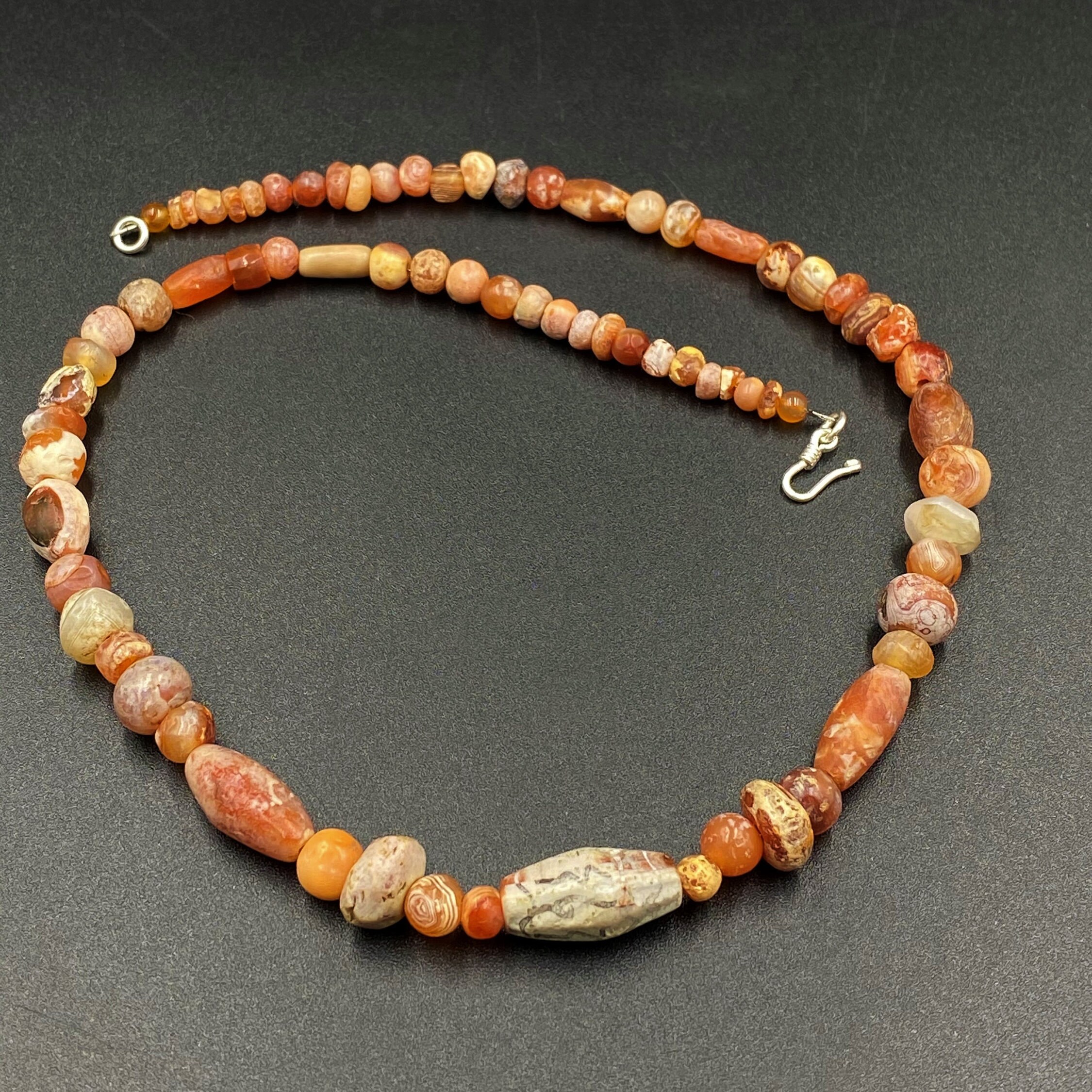 古代カーネリアン　アイビーズ　紀元前 古代カーネリアンアイビーズ紀元前