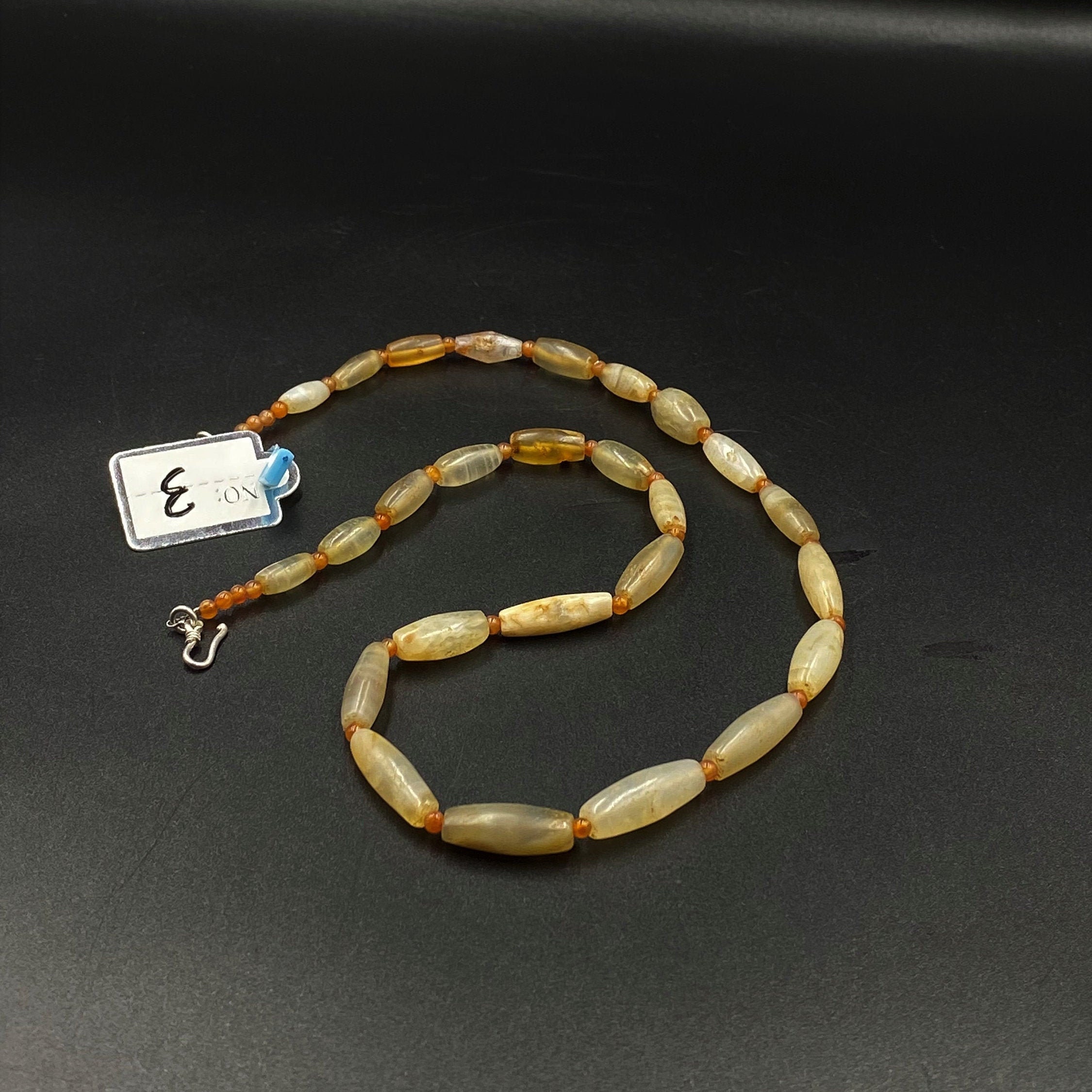 【アンティーク ビーズ】ピュー時代(1200年前)の瑪瑙ビーズ ミャンマーの古代ピュー文化時代の古いアンティークの古代瑪瑙