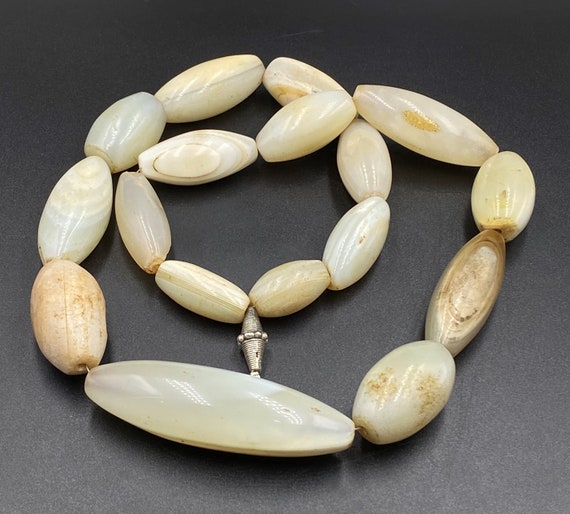 Vintage Antique Trade Cultural Old White Agate Lo… - image 1