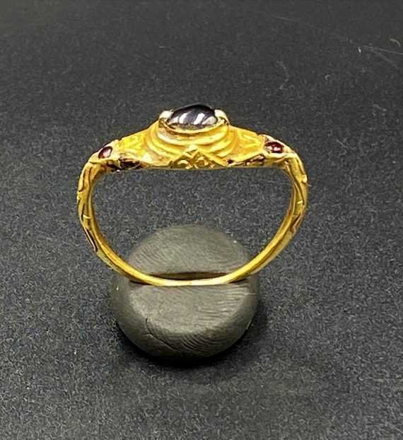 Ancient South East Asian Indonesian Antiquities Gold Jewelry 