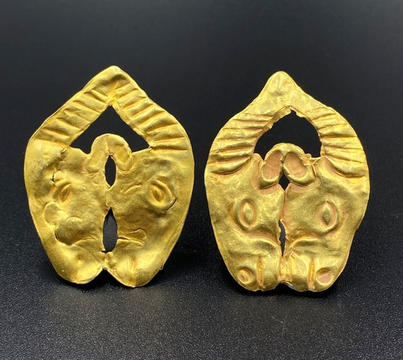 Ancient greek jewelry artifacts hot sale