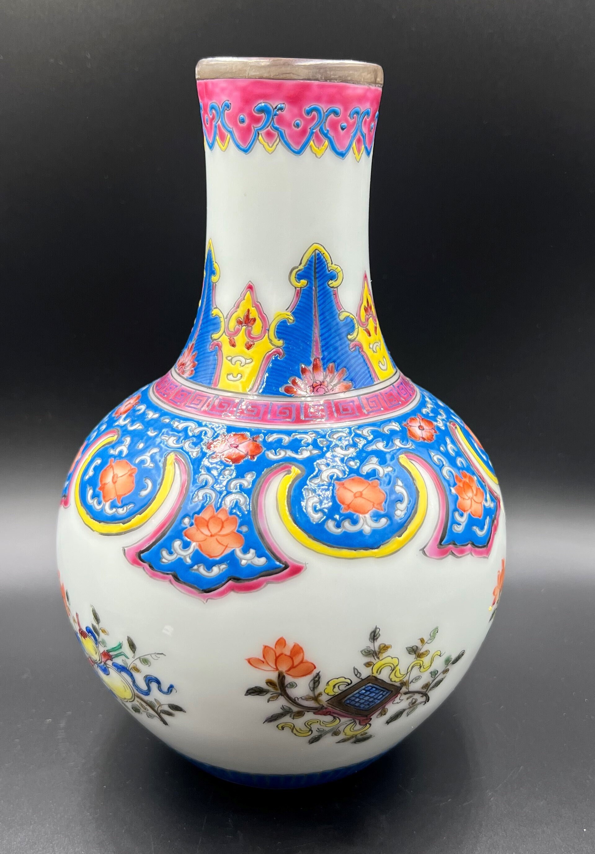 美術品 アンティーク 古代中国 古い磁器 花瓶 陶器 清朝時代の遺物
