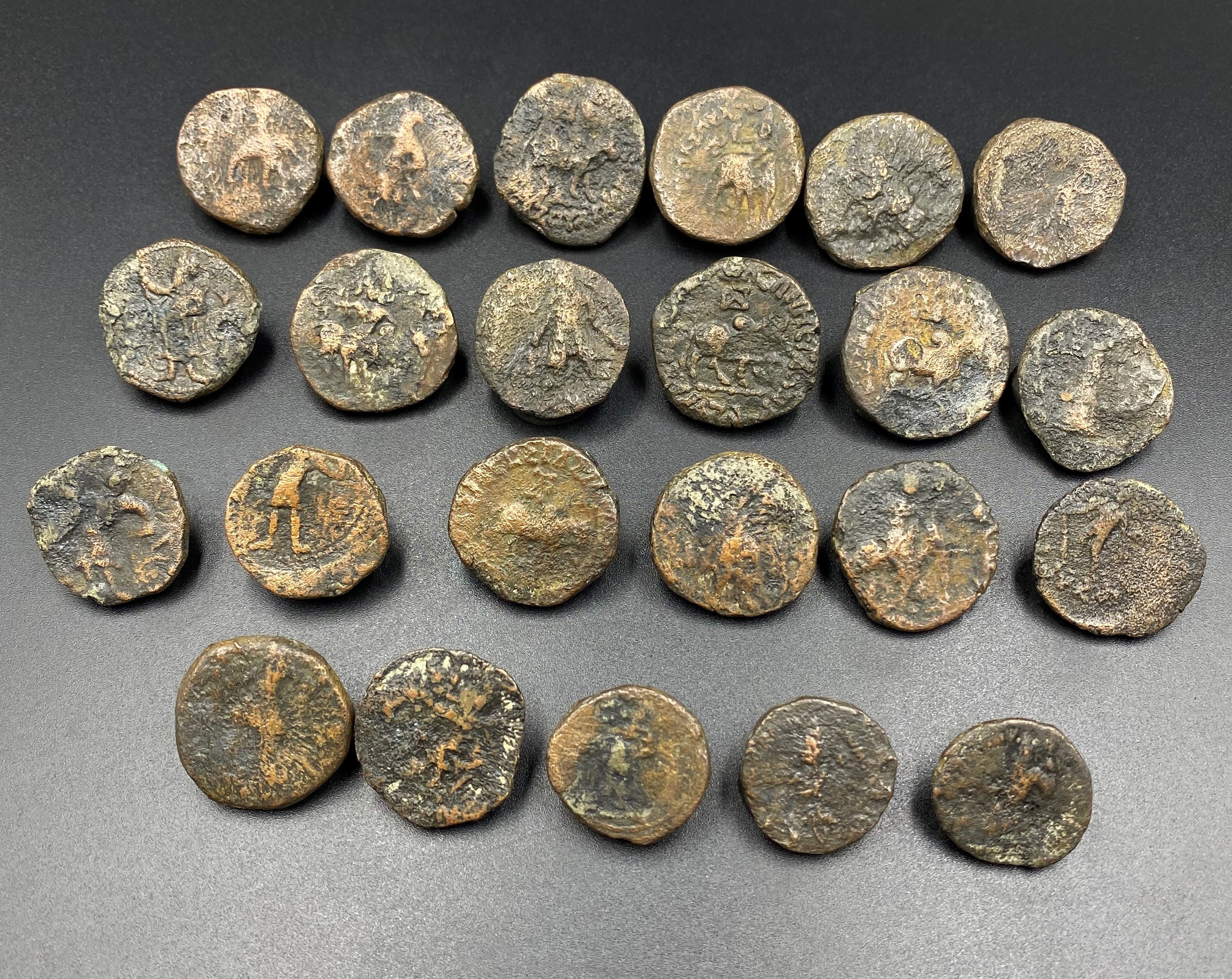 23 ロット アンティーク インド インド ギリシャ クシャン 青銅 銅貨幣