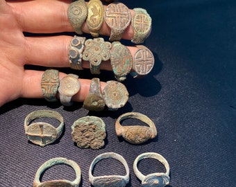 Suena la gran cantidad de anillos antiguos del antiguo imperio romano. Etsy Espana