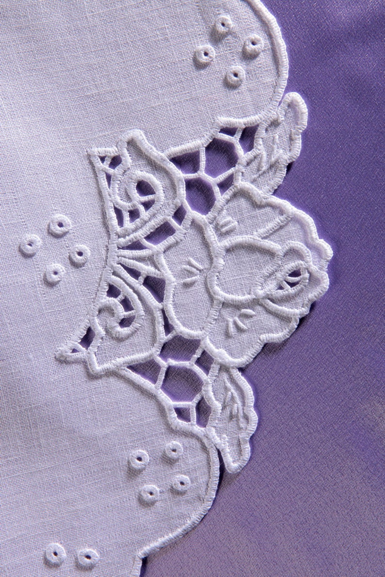 CUTWORK EMBROIDERY KIT Richelieu Embroidery Richelieu Kit Pre Stamped