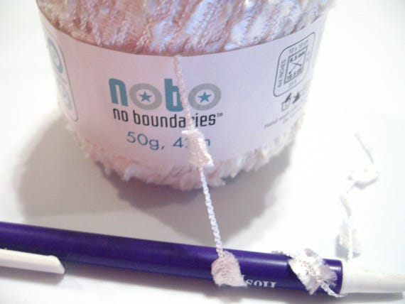 Ce Dernier Une Boule De Nobo No Boundaries Walmart Papillon Ruban Fil 50 Gr Rayanpolyamide Blanc Uni