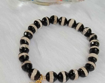 Medicine DZI Agate Bead Bracelet: Wealth Charm, Feng Shui Luck