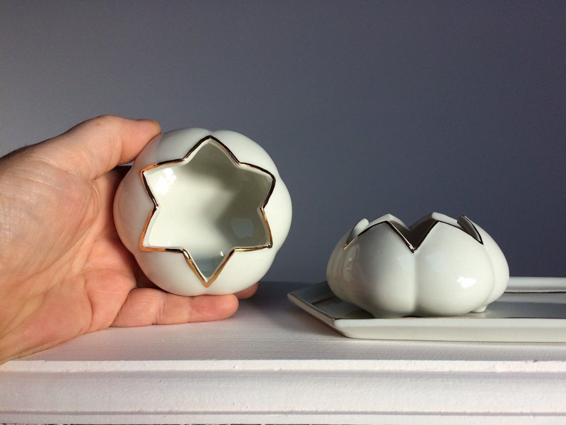 Shabbat tealight pair on porcelain tray, white and gold image 1