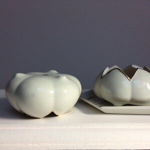 Shabbat tealight pair on porcelain tray, white and gold image 5