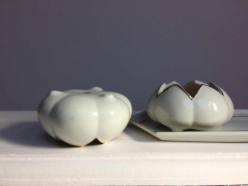 Shabbat tealight pair on porcelain tray, white and gold image 5