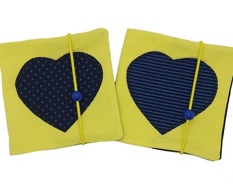 Pixibuchhülle Herzapplikation blaue Streifen oder Pünktchen auf gelb, Kleinbuchhülle, Hülle für Pixibücher unterwegs, Handmade