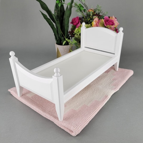 Cottage Hardwood Bed Furniture for 18 inch Dolls