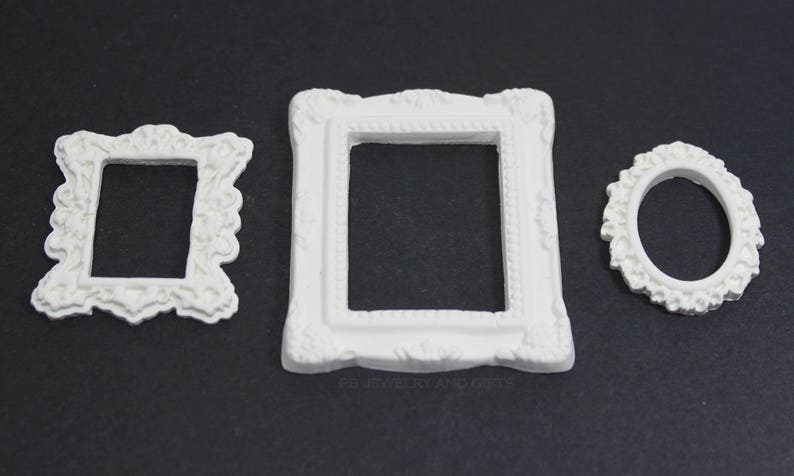 Mini Picture Frame Set Black Or White Miniature Dollhouse Doll House Tiny