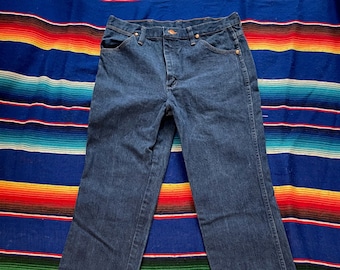 1980s 1990s Vintage Wrangler Dark Blue Denim Jeans Straight Leg High Waisted Westernwear