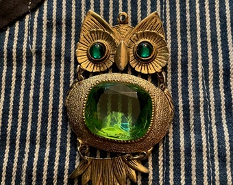 Vintage Gold Metal Owl & Green Rhinestone Pendant 1960s 1970s