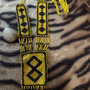 1970s Vintage Seed Bead Woven Necklace Native Yellow & Black Glass Beads