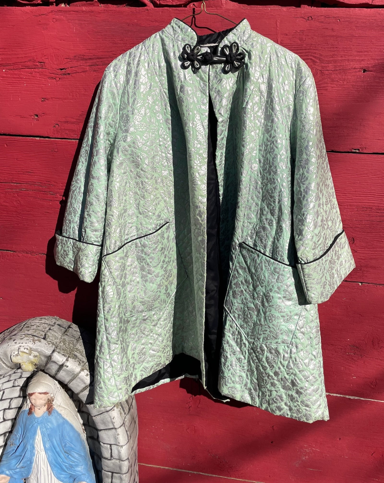 Vintage 1950s Chinese Quilted Mint Green Robe Coat Bed Jacket Frog Closure I Love Lucy