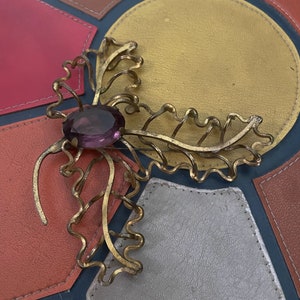 Vintage 50s 60s Large Metal Cage Wire Leaf Flower Purple Stone Costume Brooch
