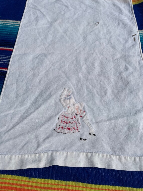 Amazing Vintage Embroidered Pin Up Girl Hankie Ha… - image 5
