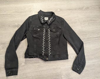 Women's Large Embroidered Jean Jacket