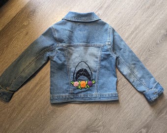 Girls 6-7 small Embroidereed Jean Jacket "shark"