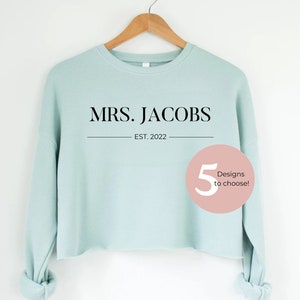 Bridal Crop Top, Personalized Gift for Bride, Bridal Shower Gift, Wedding Gift, Bride To Be Gift, Custom Bridal Gift, Mrs Sweatshirt