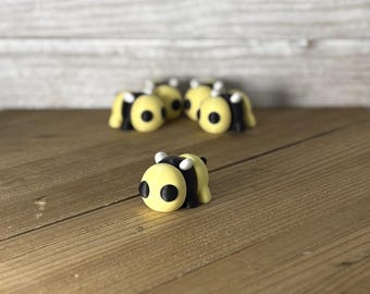 3D Printed Articulated Wiggly Bee Fidget Toy | Flexible Desk Buddy | Cute Bee Gift | Stress Relief Fidget | Perfect for Valentine’s Day