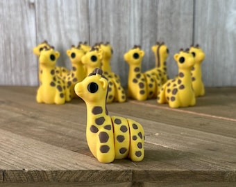 Jirafa articulada impresa en 3D: juguete sensorial flexible para el escritorio, ideal para niños y adultos.