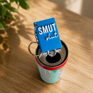 Smut Sl*t Book Pop blikopener | 3D-geprinte dranklipje | Frisdrankblikopener | Gepersonaliseerde cadeau | Sleutelhanger en magneet beschikbaar